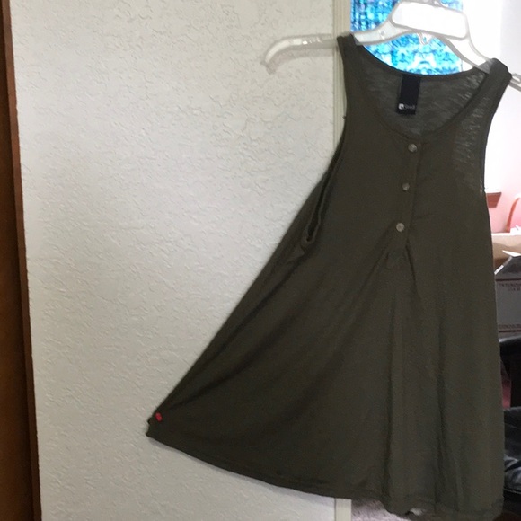 New Flowy tank - Picture 3 of 6